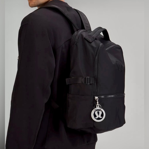 Lululemon Bag Charm and Key Chain With Mirror, Silver Drop, Grey NWT - Picture 3 of 8